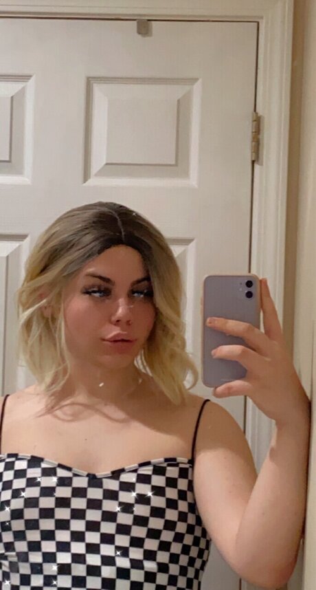 Athena Grey free pornstar images