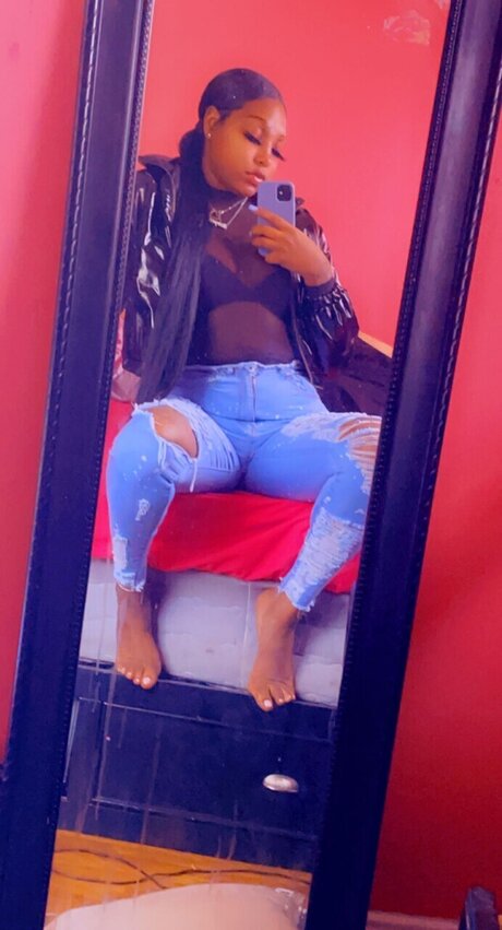 pregnant threesome onlyfans art nude pics