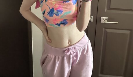 MsScott nude pornstar pics