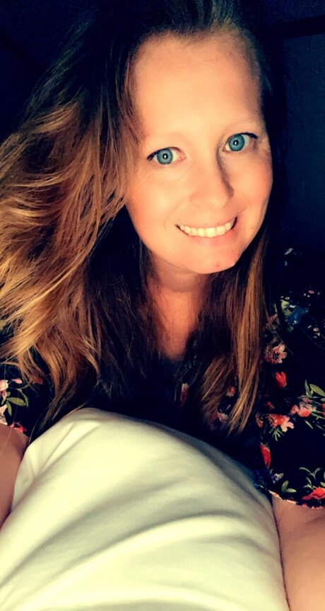 Ellie May nudes model picture