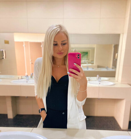 Olena Pastera high quality star pictures