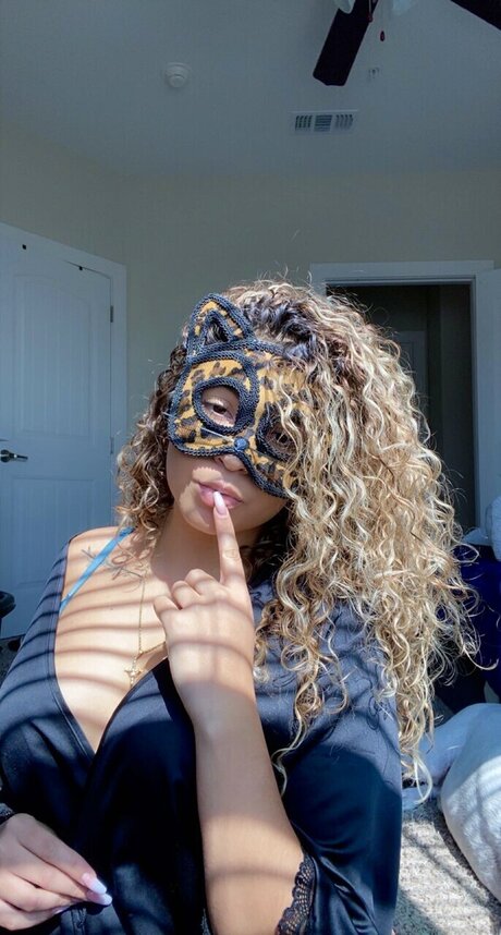 Mufasita star nudes photos