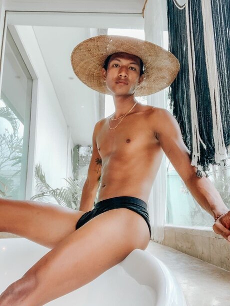 ToniMontana erotic pornstar photo