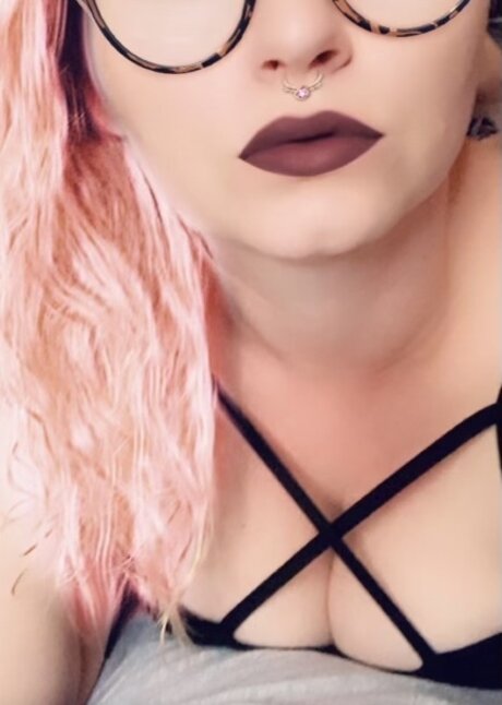 IslandBabe hot star photo