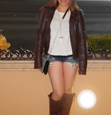 PinaySweetie hot model image