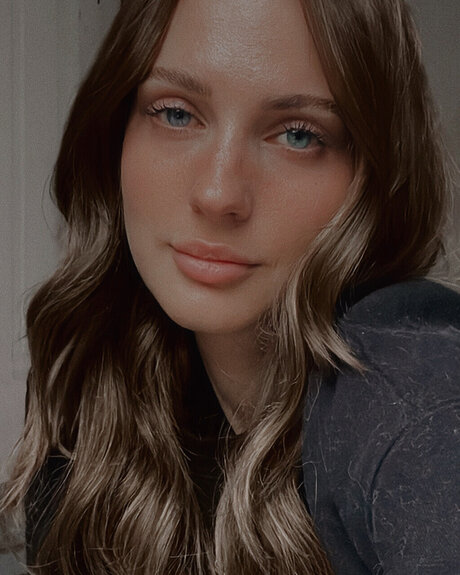 blowjob brunette onlyfans free porn image