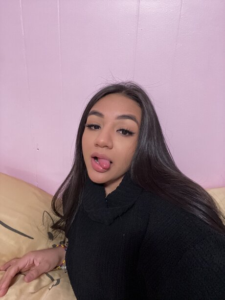 Salleny Cruz star exclusive pic