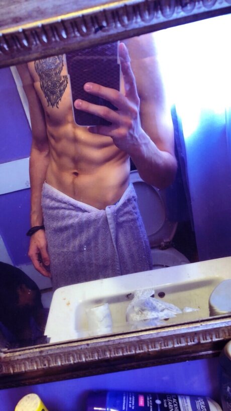 Moneythingzz top model pics