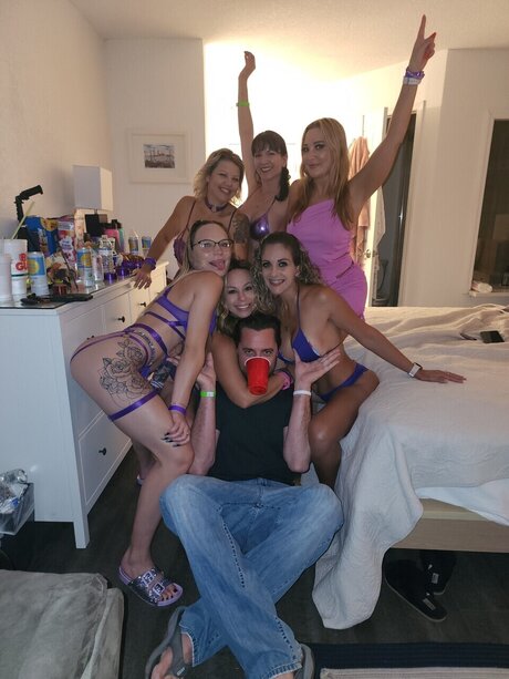 Mr TeenyBikini star pretty image