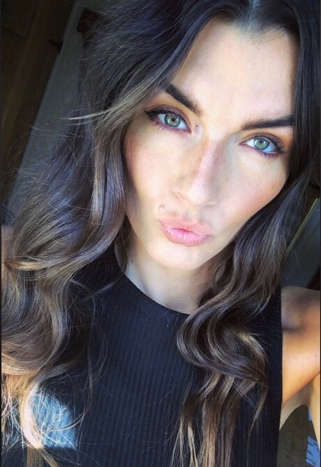 Nerual_ xxx model photos