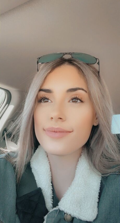 Lyndsey model xxx pictures