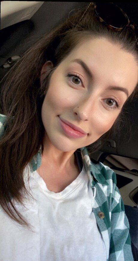 Cara model pretty pics