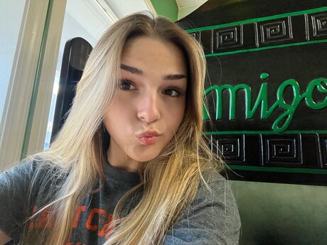 Babycakes69 pornographic star pic