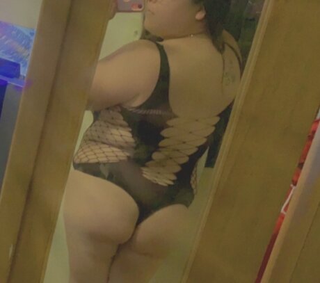 Smiley pretty actress gallery