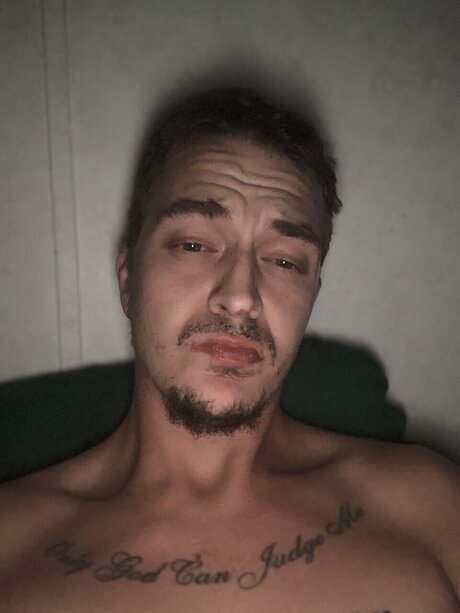 BigDickHazeleyes model top img