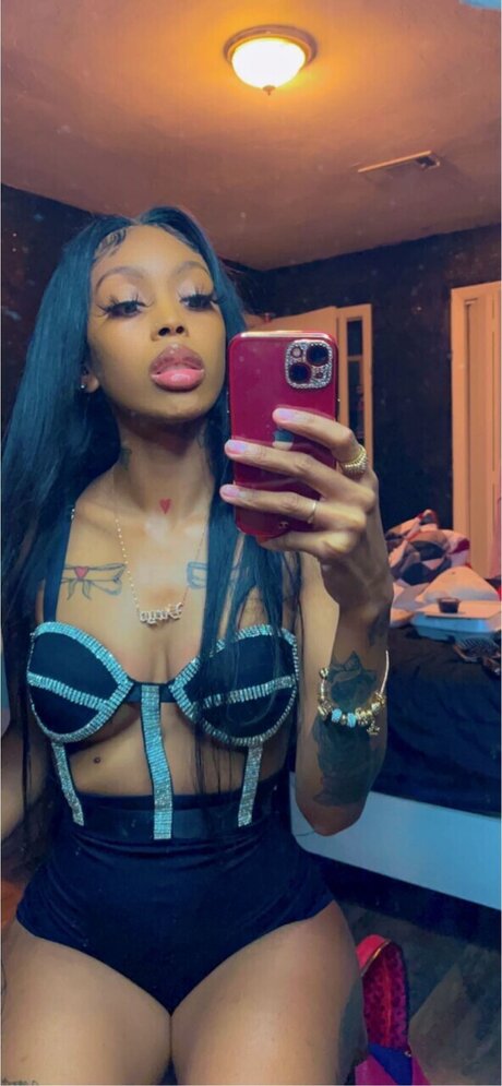 S Foreign_ pornstar beautiful pics