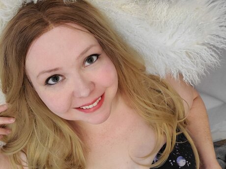 Elena Frost pretty pornstar photos