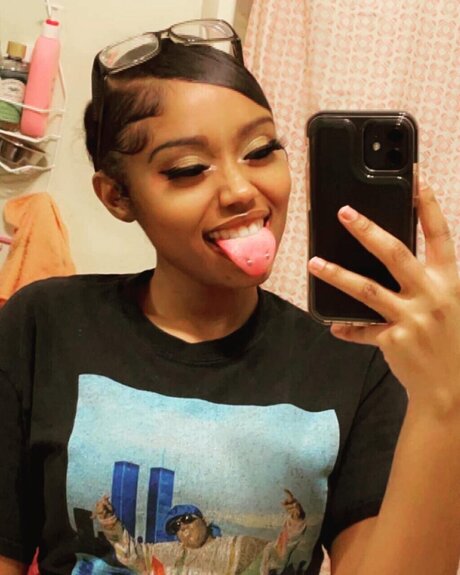 Hennessyxoxo xxx star img