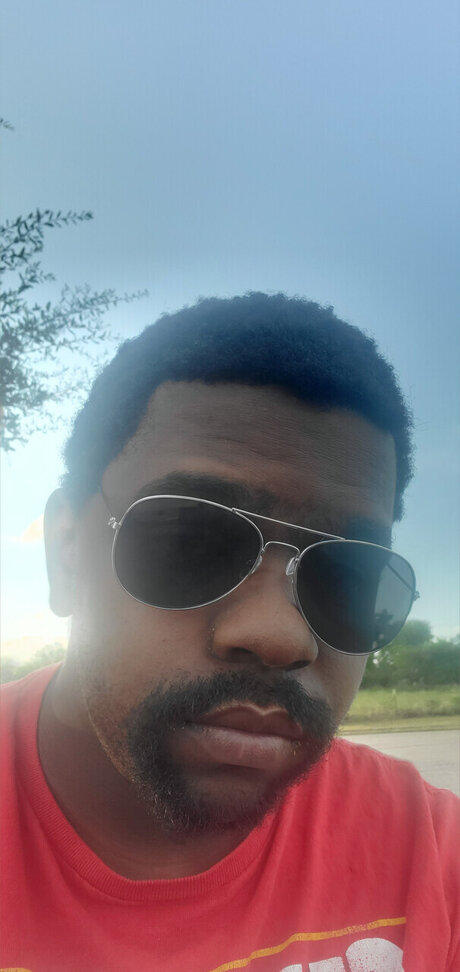 UBERDICK star exclusive photo