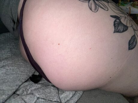 DirtyD nice model picture