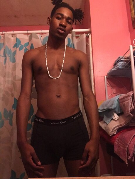 LilHotBoy DOLO perfect pornstar photos