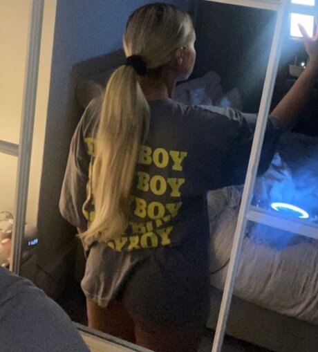 Charleenlouise naked star img