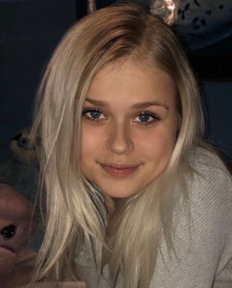 B llroom2803 best actress gallery