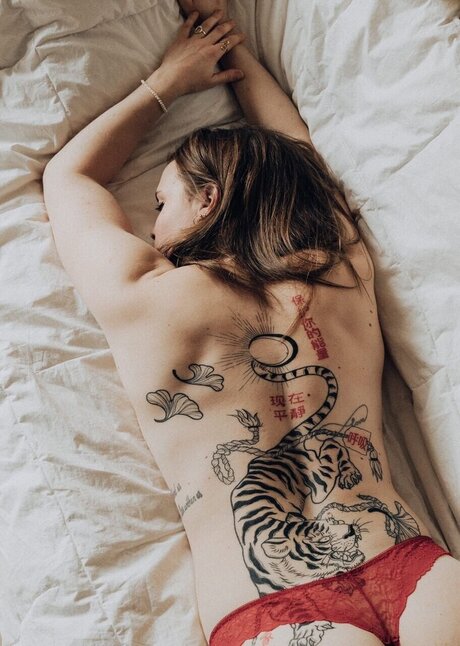 Nanna nude pornstar picture