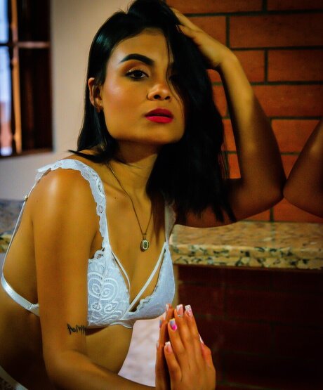 Adeleine Baker porn model pic