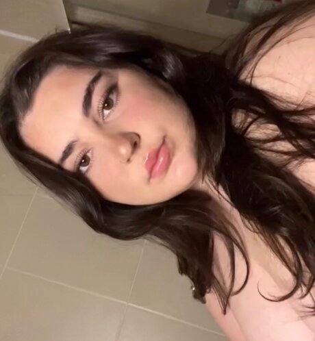 Violet Skye nude model images