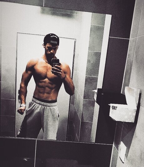 Juraj Mlyn ek pretty star photos