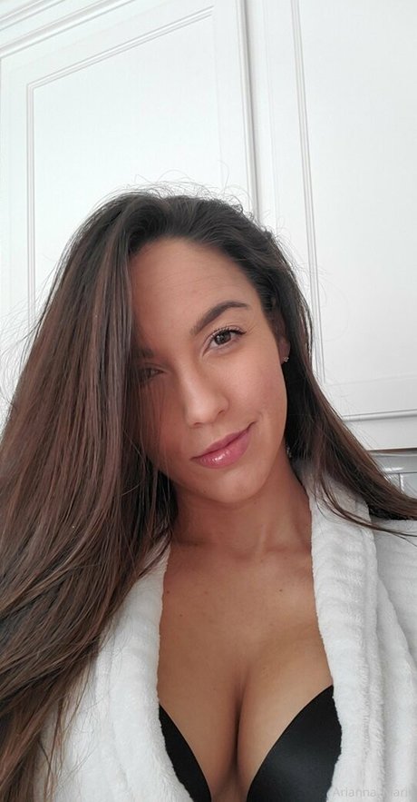 Arianna Marie beautiful model images