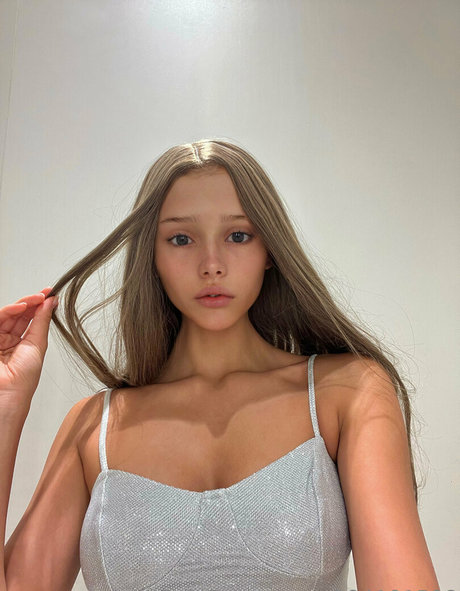 thick latina milf onlyfans free nude image