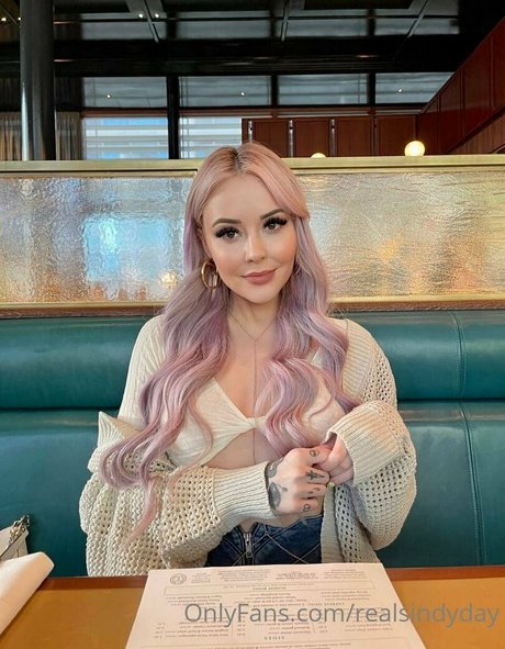 Sindy Day hot star images