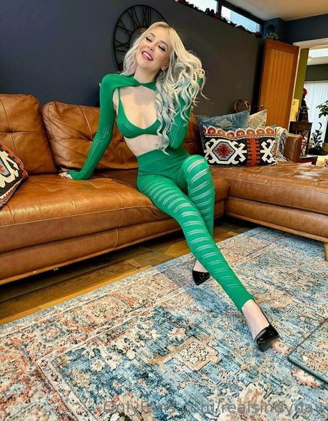 tall milf onlyfans sexy naked galleries