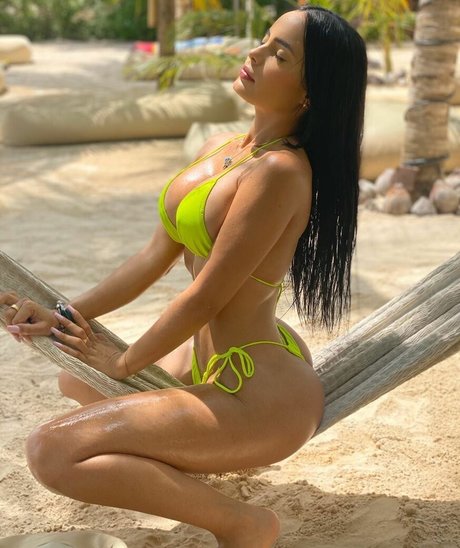 Mariell Andreina star nude archive