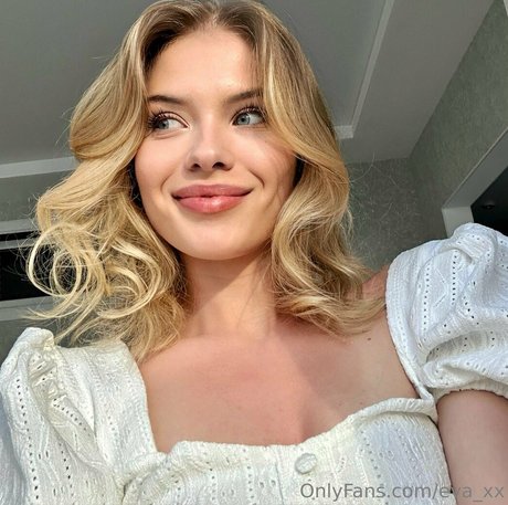 mirror selfie onlyfans hot sexy images