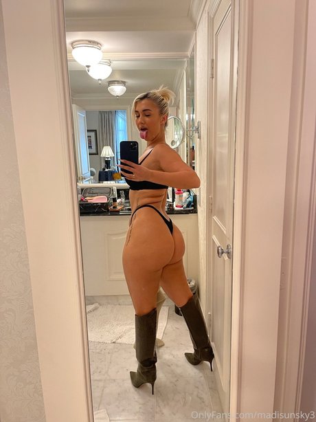 Madisun Sky model nudes gallery