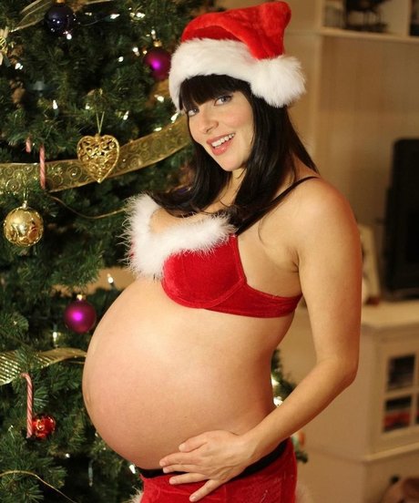 Annie Dufresne model adult pics