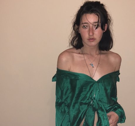 Anne Frank model erotic pics