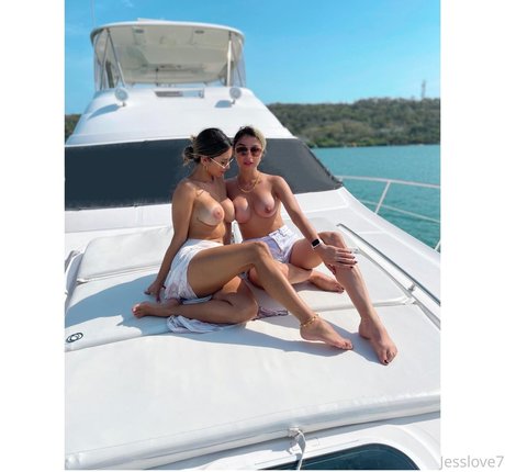 Jesslove7 free pornstar archive