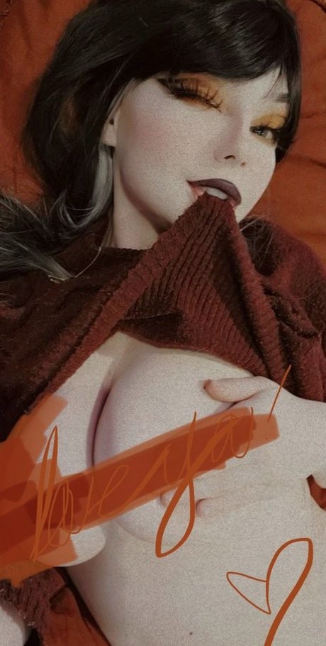 Eevee Davis star xxx archive