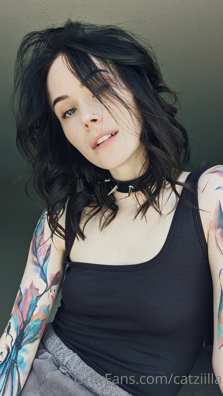 Catziilla pornstar nude photo