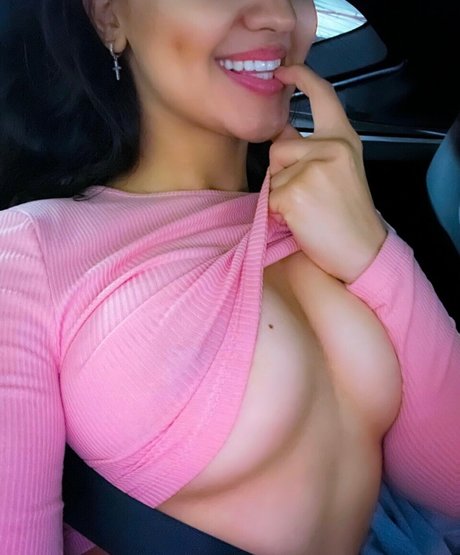 Diva Flawless nude model picture