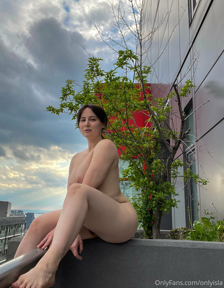 Isla David star exclusive photos