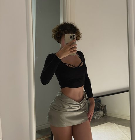 hollyloly naked pornstar pics