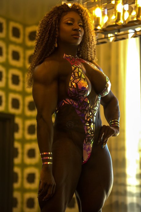 thick nude onlyfans top archive