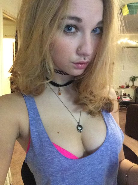 blowjob selfie onlyfans hot nude photo