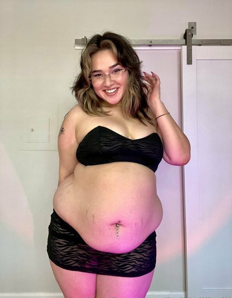 kellijellibelli sex model img