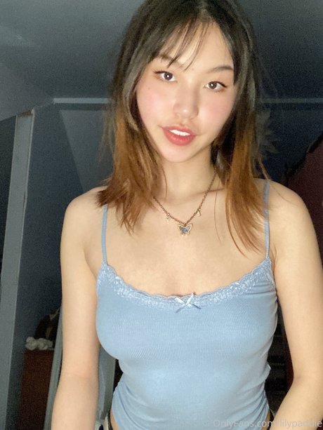 Lilypaddie model nude image